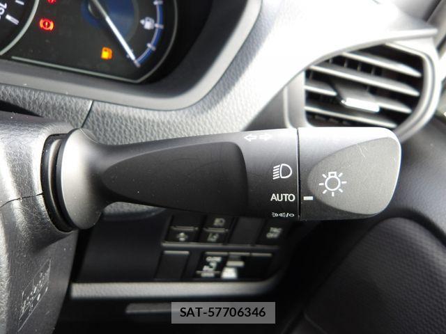 Toyota NOAH HYBRID 2021-04 8337169-13