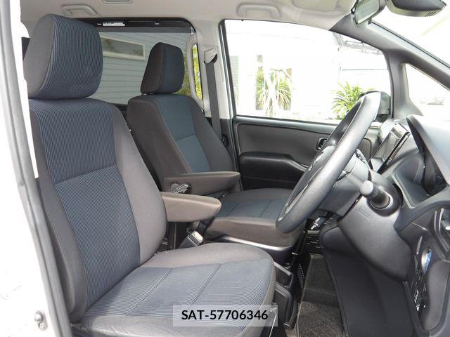 Toyota NOAH HYBRID 2021-04 8337169-14