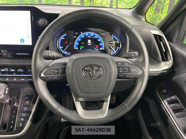 Toyota NOAH HYBRID 2025-02 8355220-11