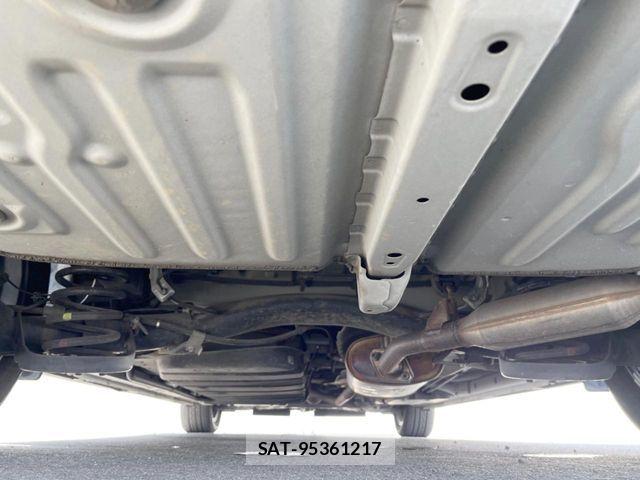 Toyota NOAH HYBRID 2017-02 8355219-18