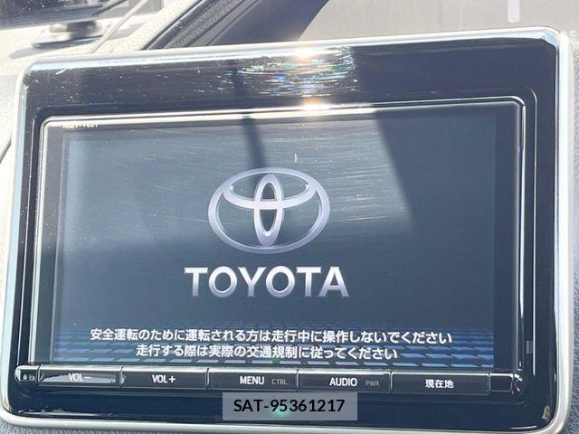 Toyota NOAH HYBRID 2017-02 8355219-4