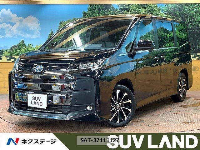 Toyota NOAH HYBRID 2022-03 8355218-0