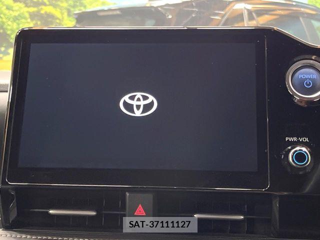 Toyota NOAH HYBRID 2022-03 8355218-3