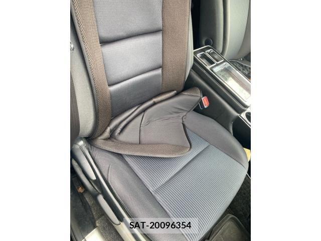 Toyota NOAH HYBRID 2015-05 8355221-13
