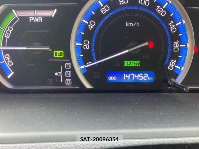 Toyota NOAH HYBRID 2015-05 8355221-7