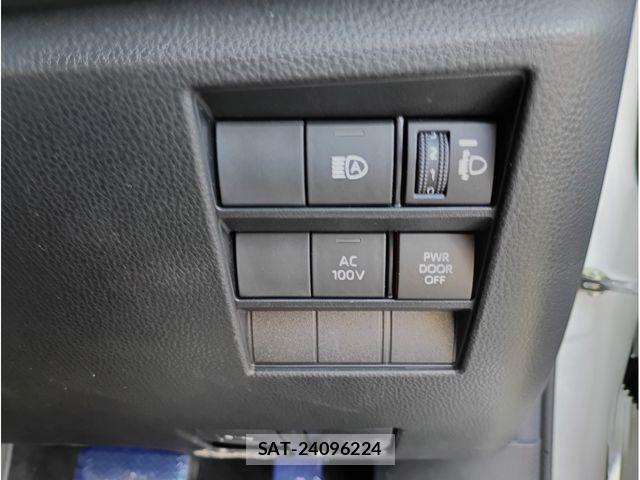 Toyota NOAH HYBRID 2022-03 8367756-12