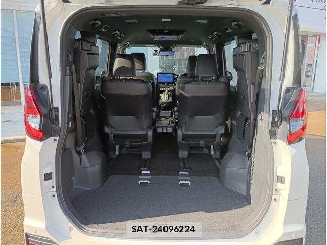 Toyota NOAH HYBRID 2022-03 8367756-18