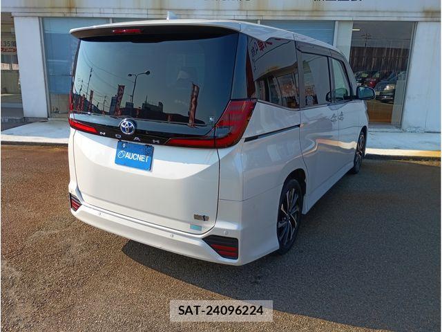 Toyota NOAH HYBRID 2022-03 8367756-2