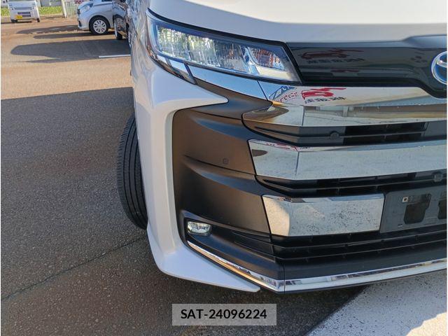 Toyota NOAH HYBRID 2022-03 8367756-4