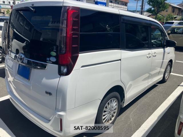 Toyota NOAH HYBRID 2014-06 8367768-8