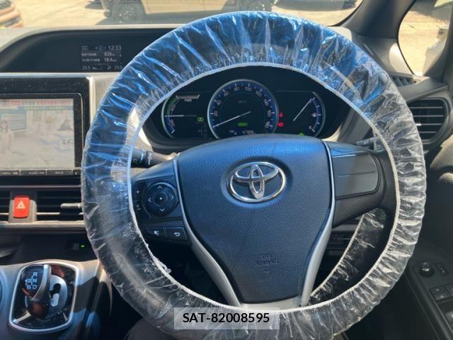 Toyota NOAH HYBRID 2014-06 8367768-17