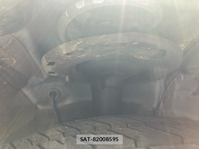 Toyota NOAH HYBRID 2014-06 8367768-5