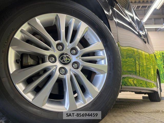 Toyota NOAH HYBRID 2023-01 8367757-12