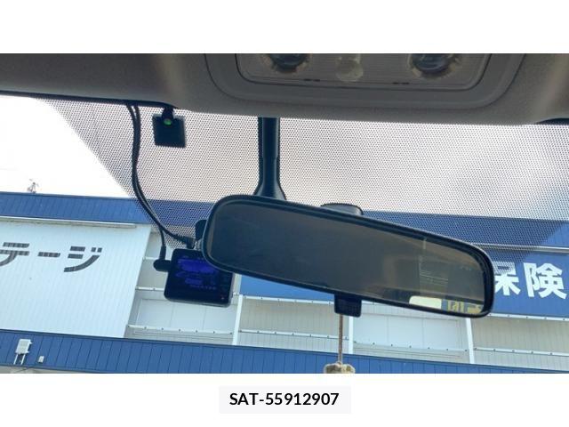 Toyota NOAH HYBRID 2015-06 8367769-16