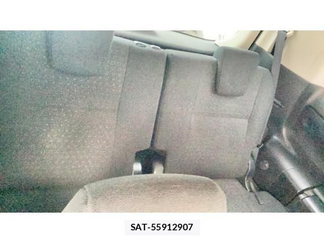 Toyota NOAH HYBRID 2015-06 8367769-21