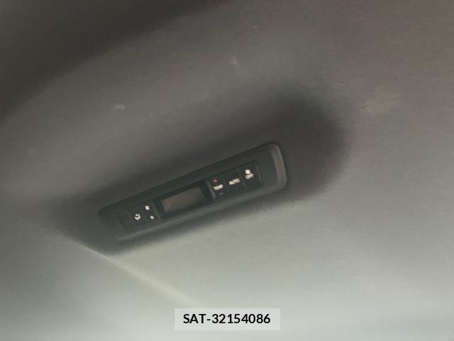 Toyota NOAH HYBRID 2021-08 8367761-10