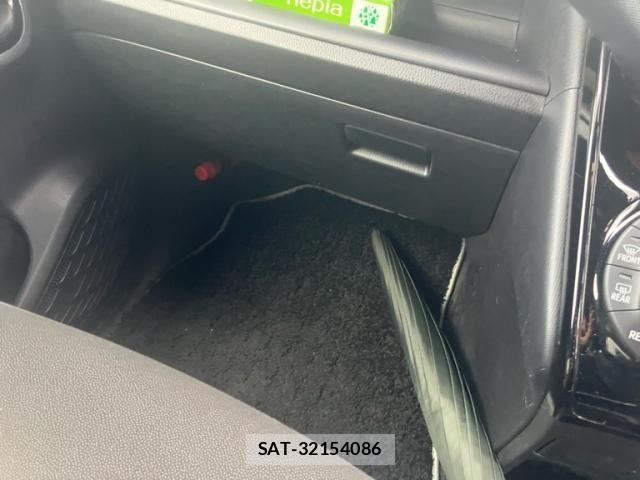 Toyota NOAH HYBRID 2021-08 8367761-15