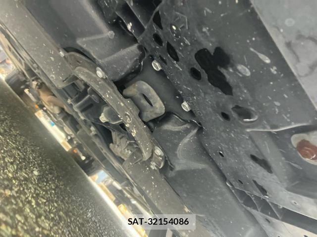 Toyota NOAH HYBRID 2021-08 8367761-3