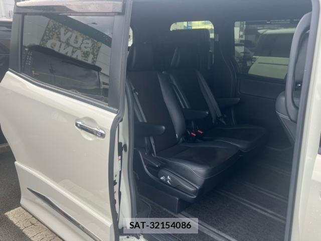 Toyota NOAH HYBRID 2021-08 8367761-8