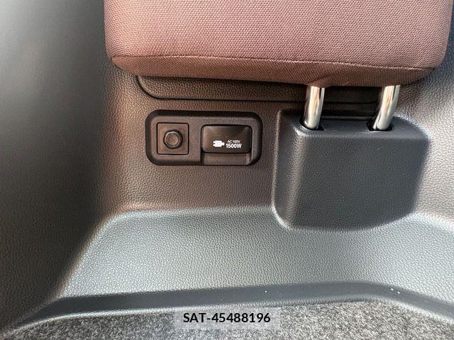 Toyota NOAH HYBRID 2023-09 8367755-20