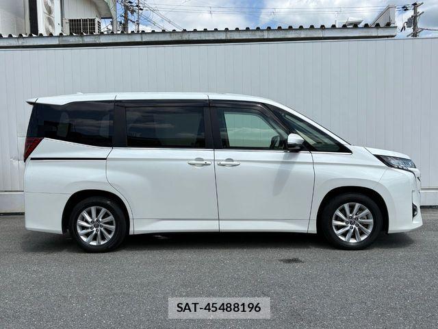 Toyota NOAH HYBRID 2023-09 8367755-28