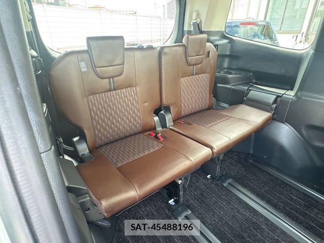 Toyota NOAH HYBRID 2023-09 8367755-6
