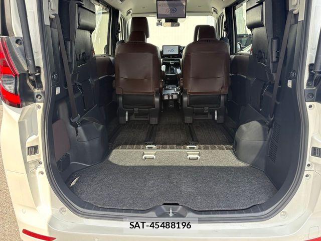 Toyota NOAH HYBRID 2023-09 8367755-8