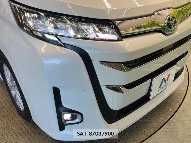 Toyota NOAH HYBRID 2024-12 8367758-12