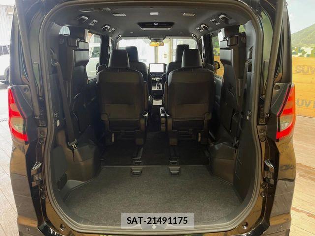 Toyota NOAH HYBRID 2024-04 8367749-9