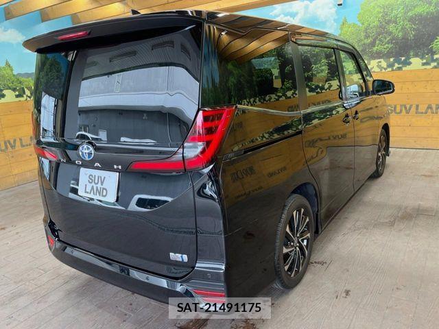 Toyota NOAH HYBRID 2024-04 8367749-16