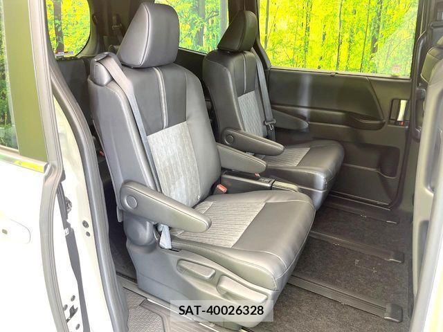 Toyota NOAH HYBRID 2026-02 8367753-8