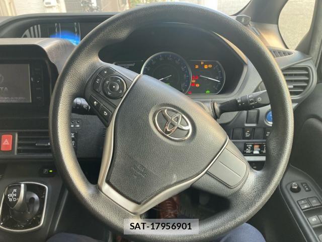 Toyota NOAH HYBRID 2015-11 8367765-21