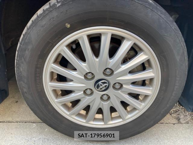 Toyota NOAH HYBRID 2015-11 8367765-3
