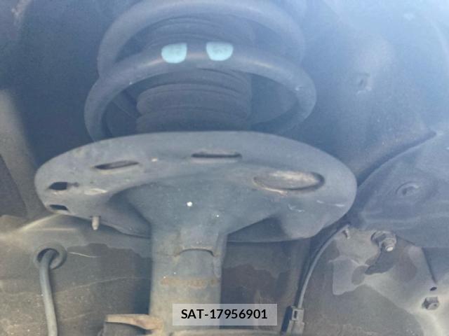 Toyota NOAH HYBRID 2015-11 8367765-4