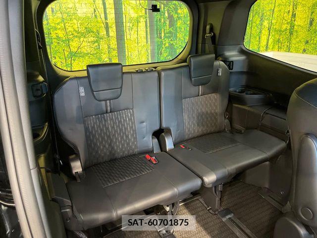 Toyota NOAH HYBRID 2024-02 8367754-9