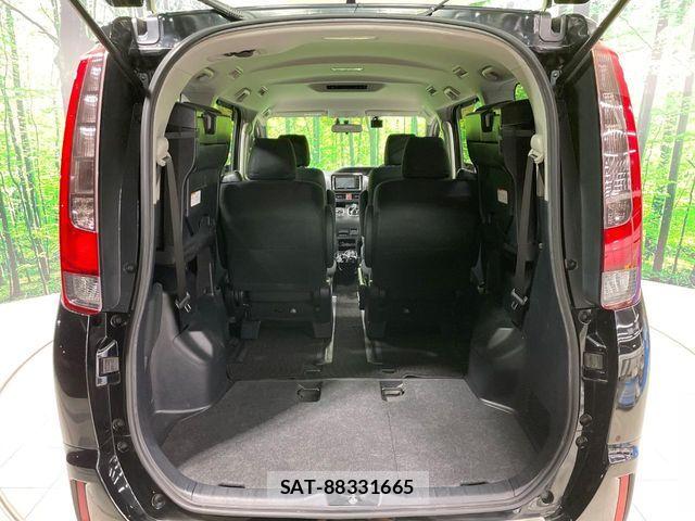 Toyota NOAH HYBRID 2014-06 8367764-9