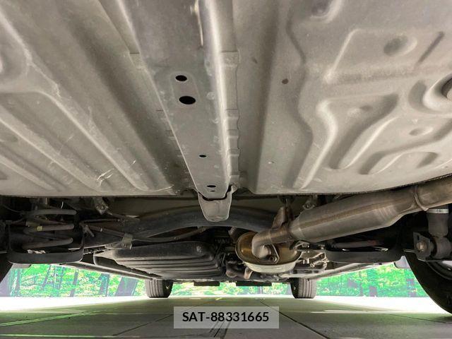 Toyota NOAH HYBRID 2014-06 8367764-18