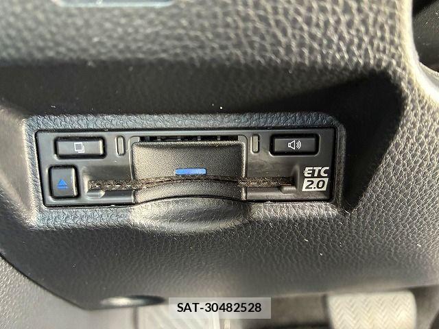 Toyota NOAH HYBRID 2024-01 8371972-15