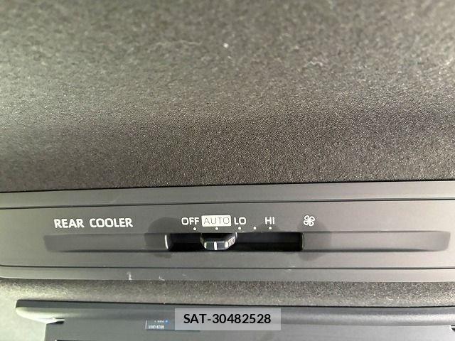 Toyota NOAH HYBRID 2024-01 8371972-22