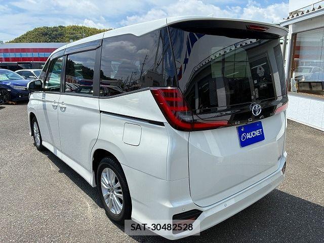 Toyota NOAH HYBRID 2024-01 8371972-2