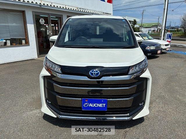 Toyota NOAH HYBRID 2024-01 8371972-3