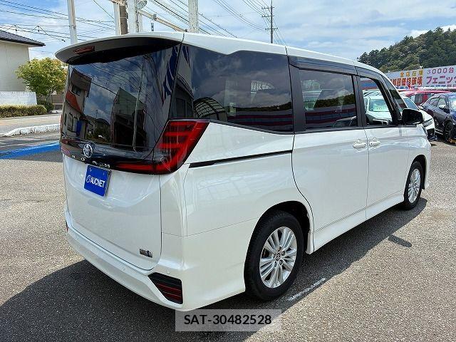 Toyota NOAH HYBRID 2024-01 8371972-5