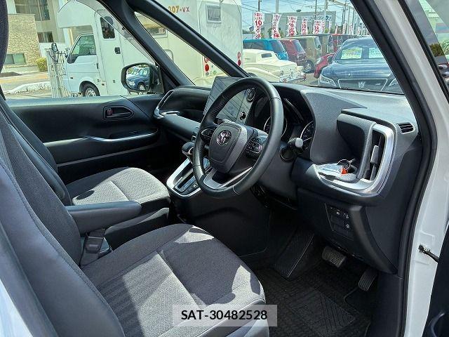 Toyota NOAH HYBRID 2024-01 8371972-7