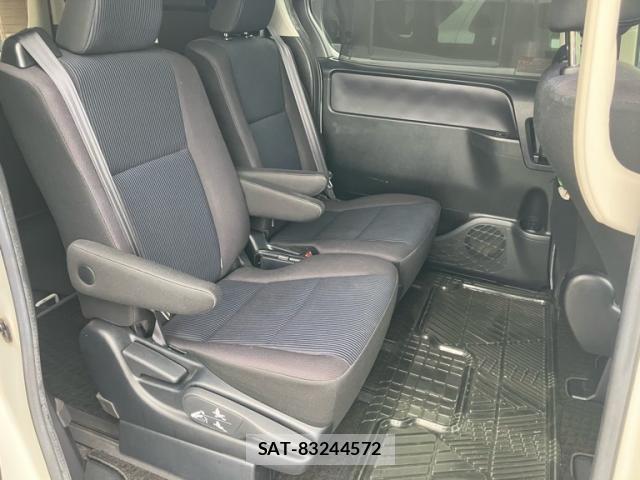 Toyota NOAH HYBRID 2015-06 8371973-12