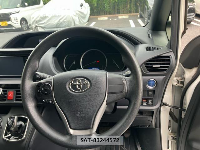 Toyota NOAH HYBRID 2015-06 8371973-16