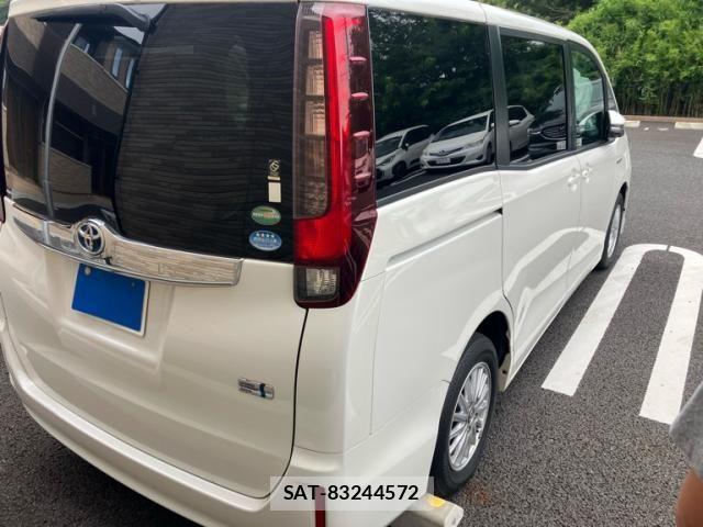 Toyota NOAH HYBRID 2015-06 8371973-3