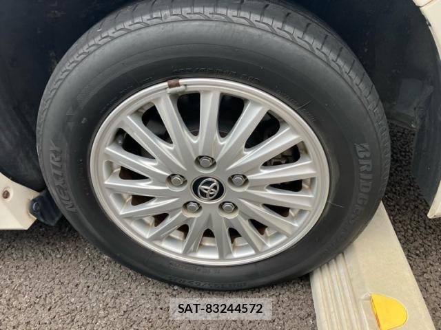 Toyota NOAH HYBRID 2015-06 8371973-8