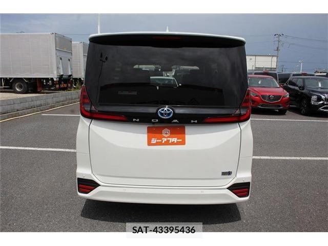 Toyota NOAH HYBRID 2022-05 8371971-9
