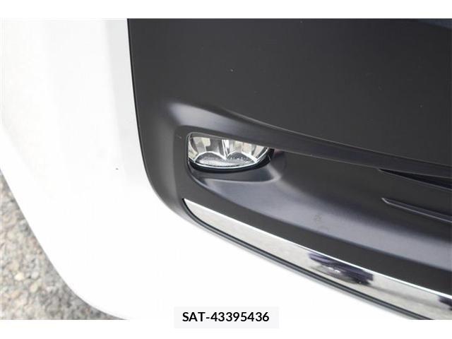 Toyota NOAH HYBRID 2022-05 8371971-13