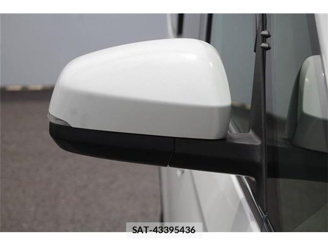 Toyota NOAH HYBRID 2022-05 8371971-15